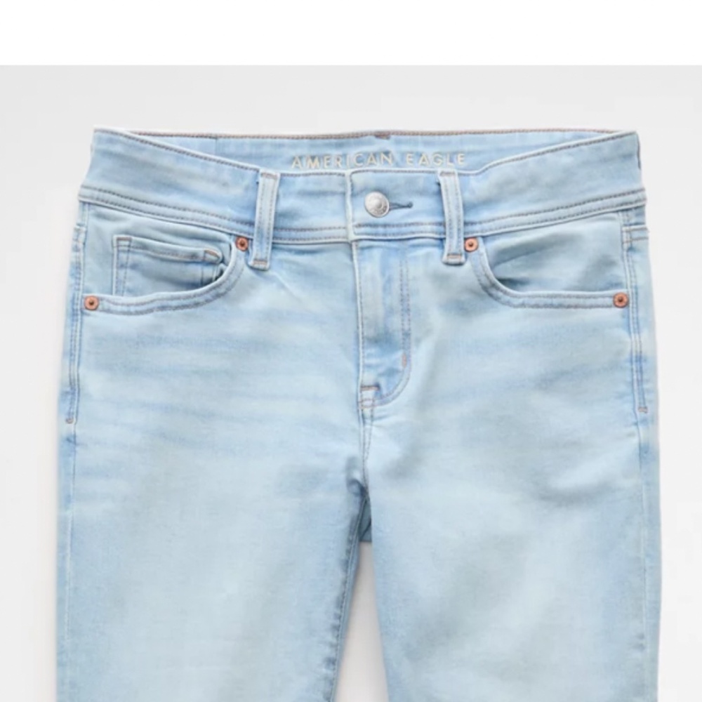 American eagle stretch jeans- light wash kick boot